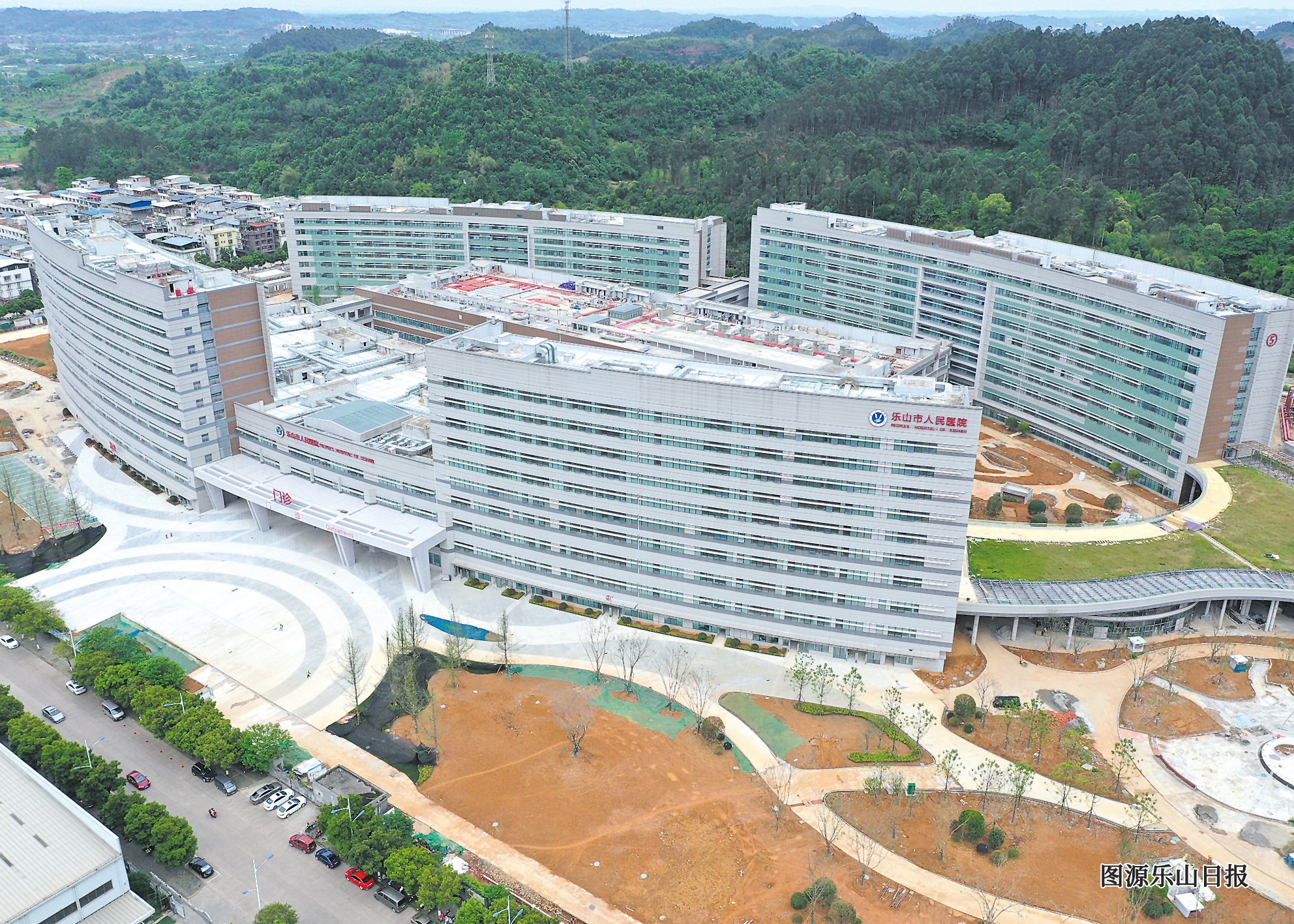 樂(lè)山市新區(qū)醫(yī)院-華邦保和項(xiàng)目-輕質(zhì)抹灰石膏、天然找平石膏